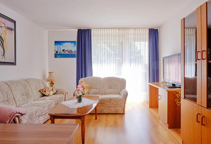 Komfort Ferienwohnung Bad Pyrmont Naehe Kurpark Esterno foto
