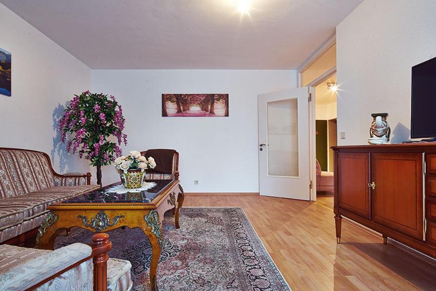 Komfort Ferienwohnung Bad Pyrmont Naehe Kurpark Esterno foto